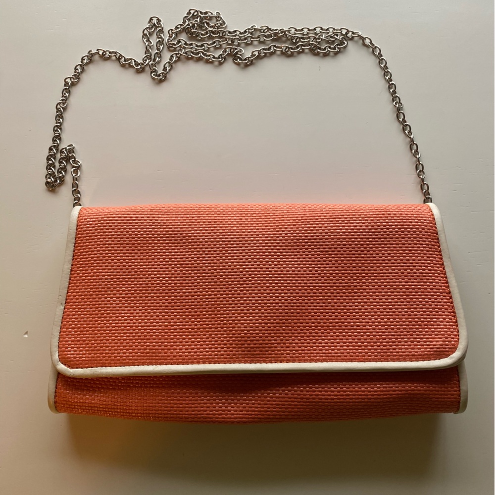 Elegant Coral Chain Shoulder Bag